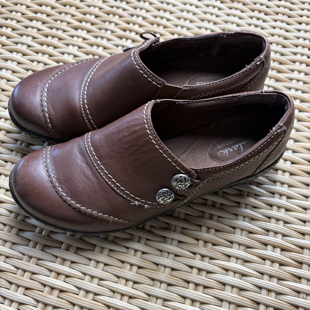 CLARKS Bendables Women's Clog Loafer Shoes. Brown Leather. Size Women's 7.5